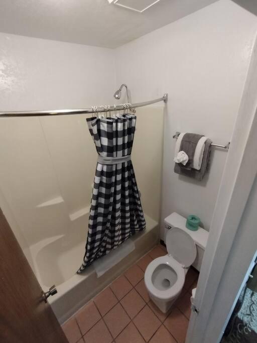 Osu Hotel 2 Queen Beds Hotel Room 132 斯蒂尔沃特 外观 照片